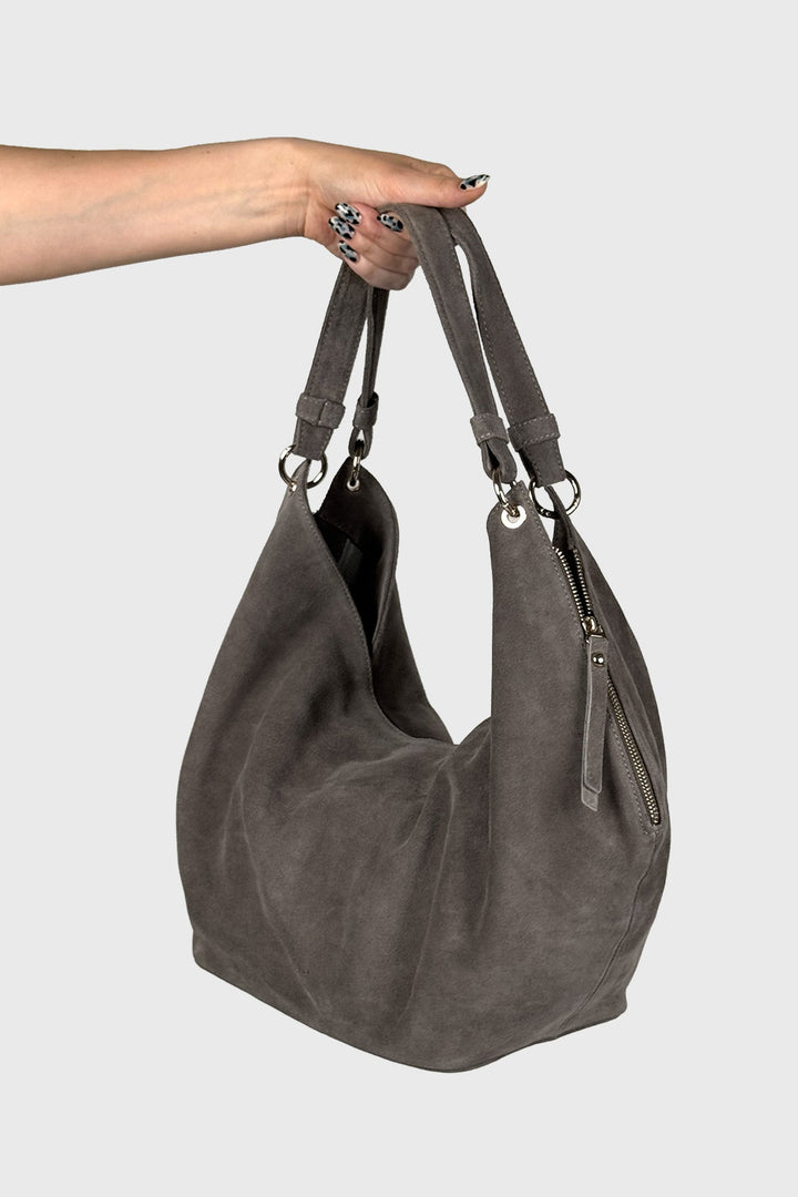 Fratelli Hobo Bag aus weichem Velours in Taupe