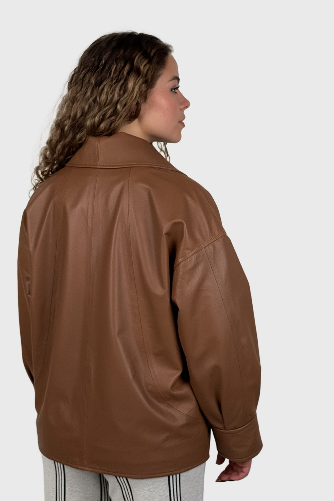 Oversize Lederblazer mit breitem Schalkragen