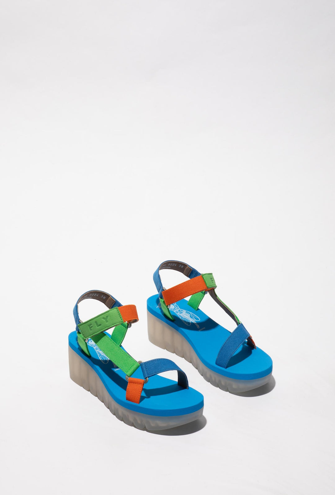 FLY Sandalen auf hohem Keilabsatz in Blau, Grün und Orange