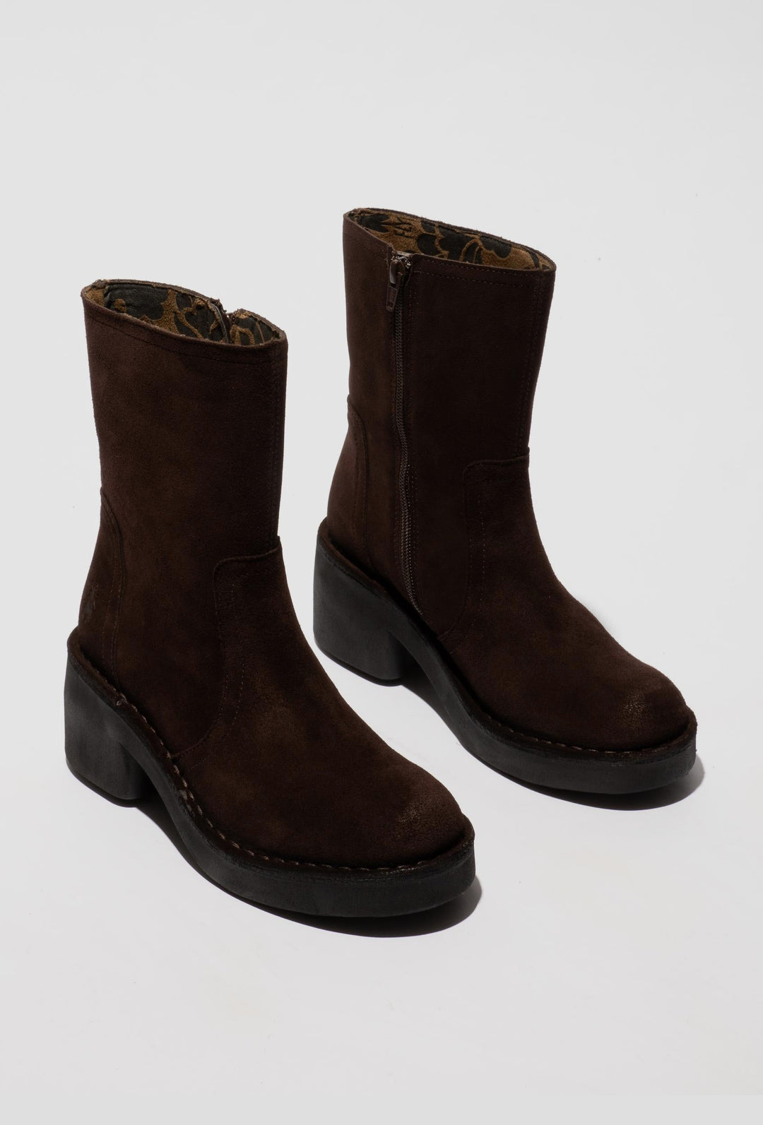 Stiefeletten aus Wildleder mit Blockabsatz