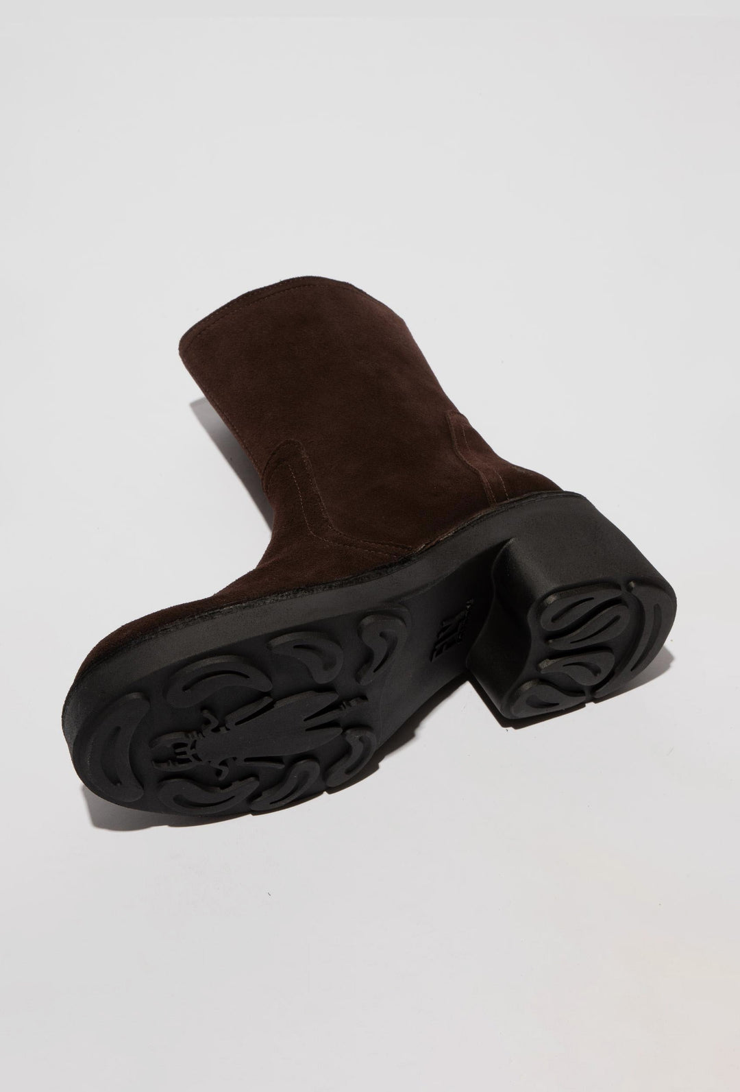 Stiefeletten aus Wildleder mit Blockabsatz
