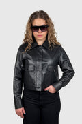 Kurze schwarze Lederjacke mit Kragen